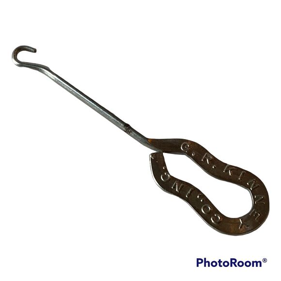 G R Kinney Co Inc Shoe Button Hook Largest Exclusive Shoe Retailers Vintage - Picture 1 of 6